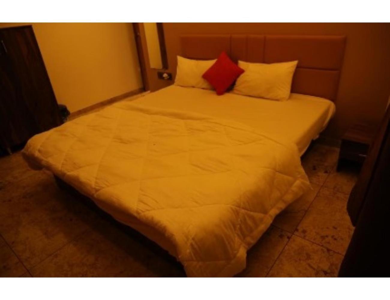 Hotel The Pill, Bhavnagar Eksteriør bilde